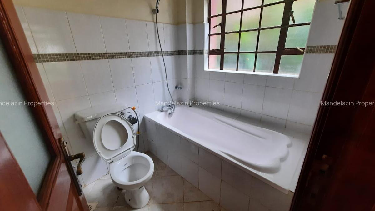 2 Bed Apartment with En Suite at School Lane - 13