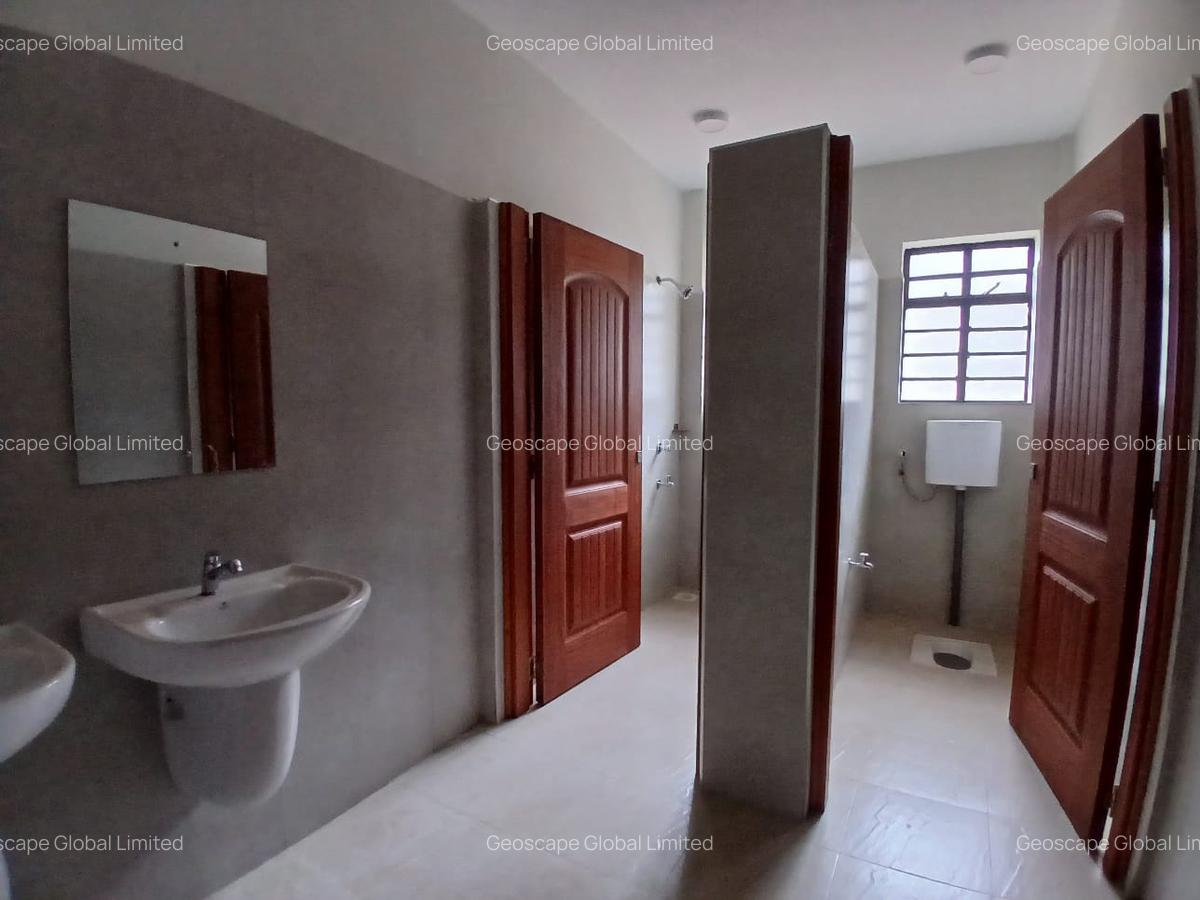 6,500 ft² Warehouse with Parking in Ruiru - 3