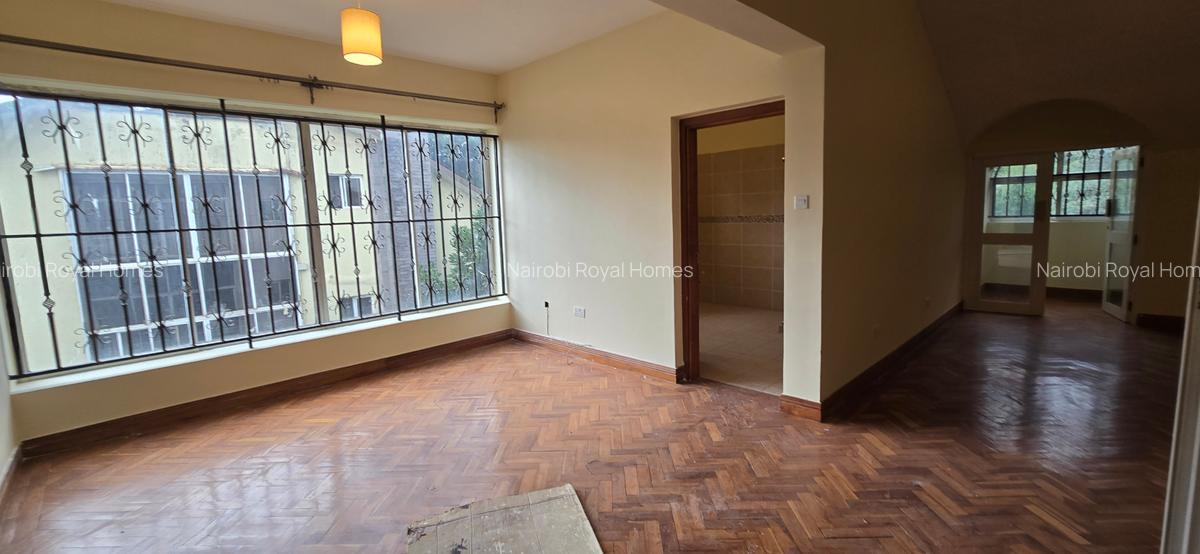 5 Bed Townhouse with En Suite at Spring Valley - 6