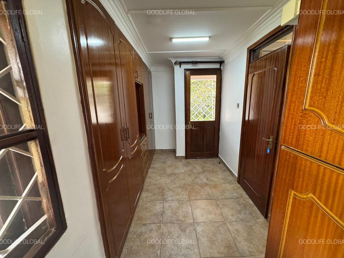 4 Bed House with En Suite at Runda - 19