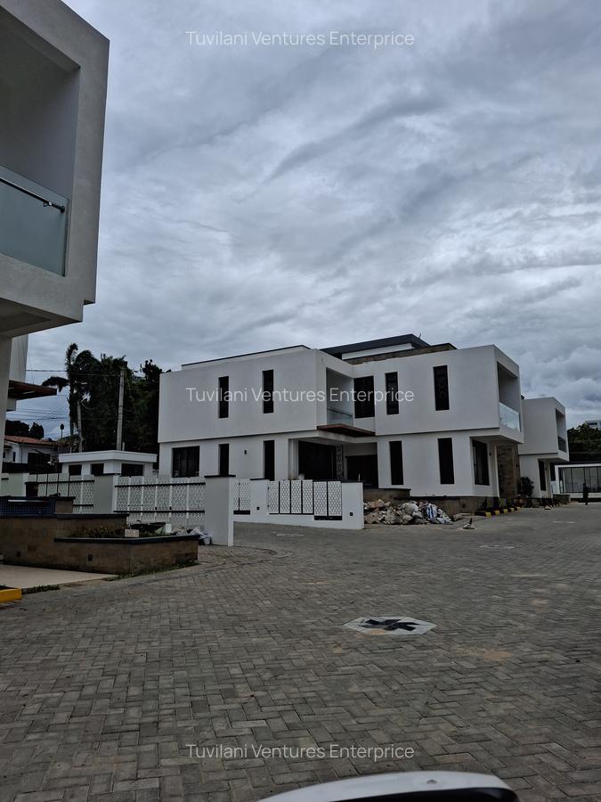 5 Bed Villa with En Suite at Nyali Mombasa - 18