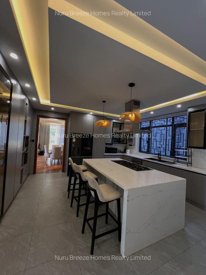 5 Bed House with En Suite in Runda - 3