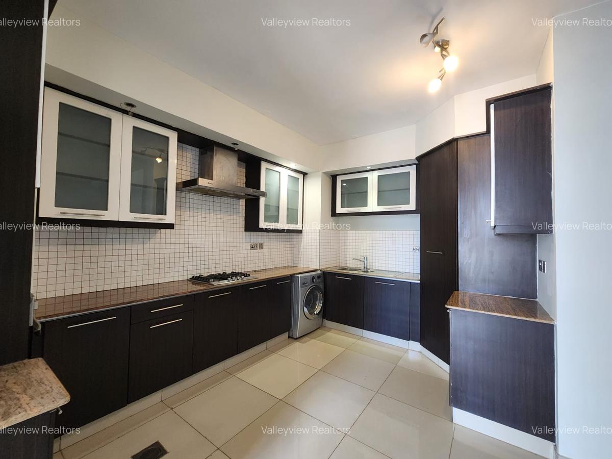 3 Bed Apartment with En Suite at Westlands - 12