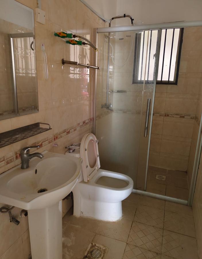 Serviced 3 Bed Apartment with Swimming Pool in Kilimani - 6
