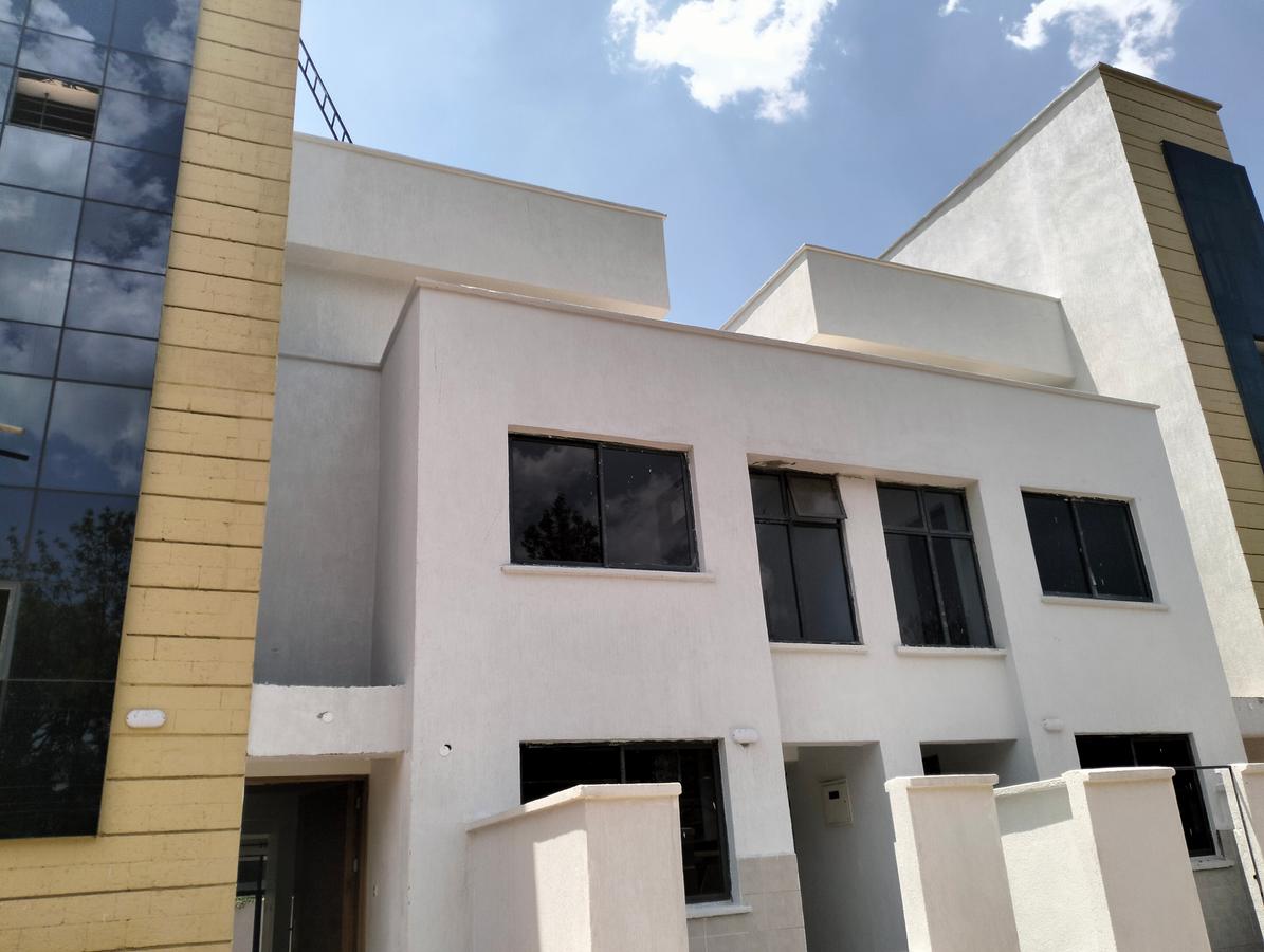 4 Bed Townhouse with En Suite in Lavington - 13