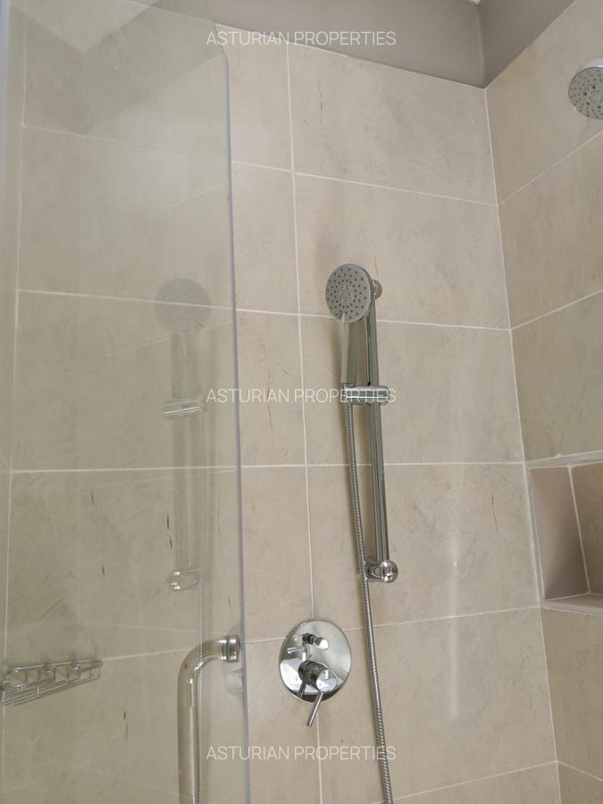 4 Bed Townhouse with En Suite in Runda - 13