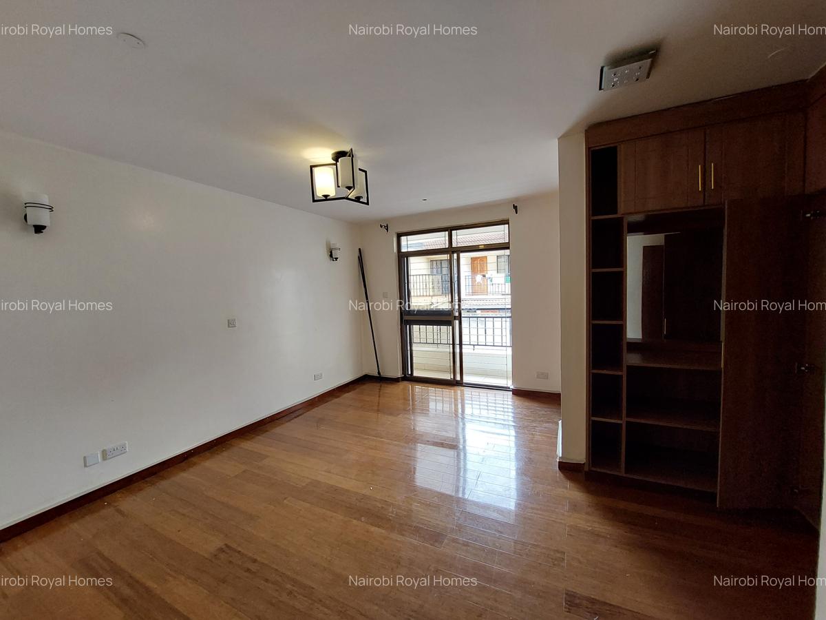 6 Bed Townhouse with En Suite at Convent Drive - 15