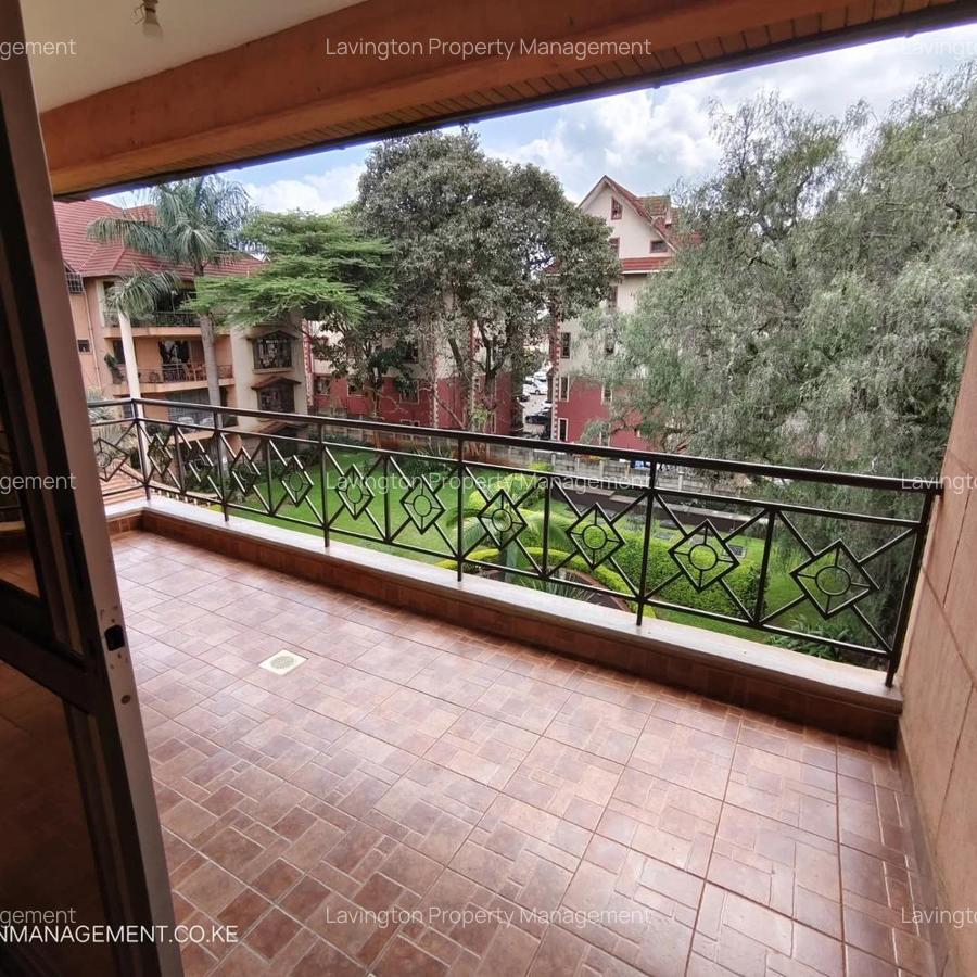 4 Bed Townhouse with En Suite at Lavington Green - 17