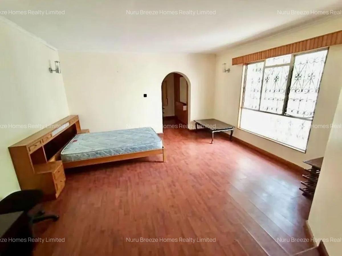 4 Bed House with En Suite in Thigiri - 11
