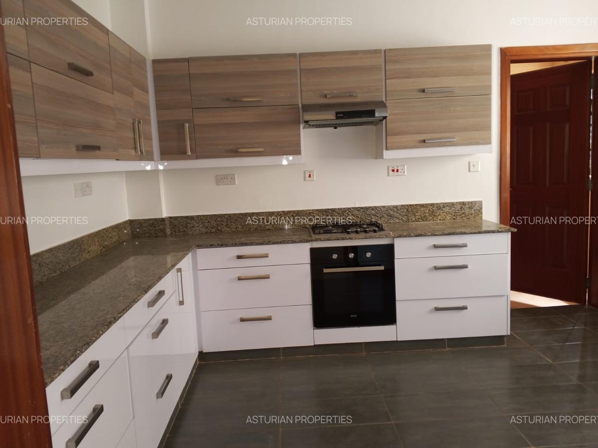 2 Bed Apartment with En Suite in Westlands Area - 20