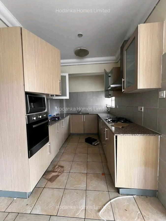 Serviced 2 Bed Apartment with En Suite in Kilimani - 3