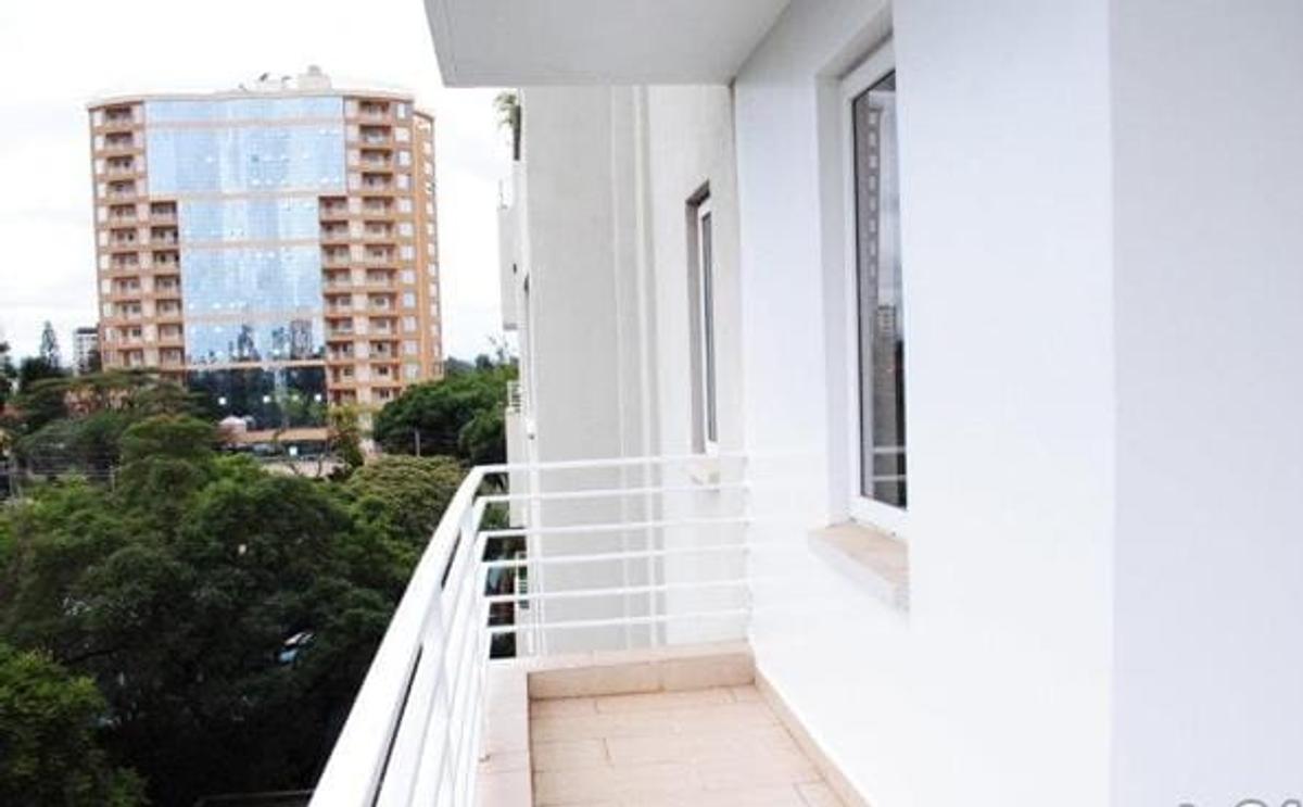 3 Bed Apartment with En Suite in Kilimani - 6