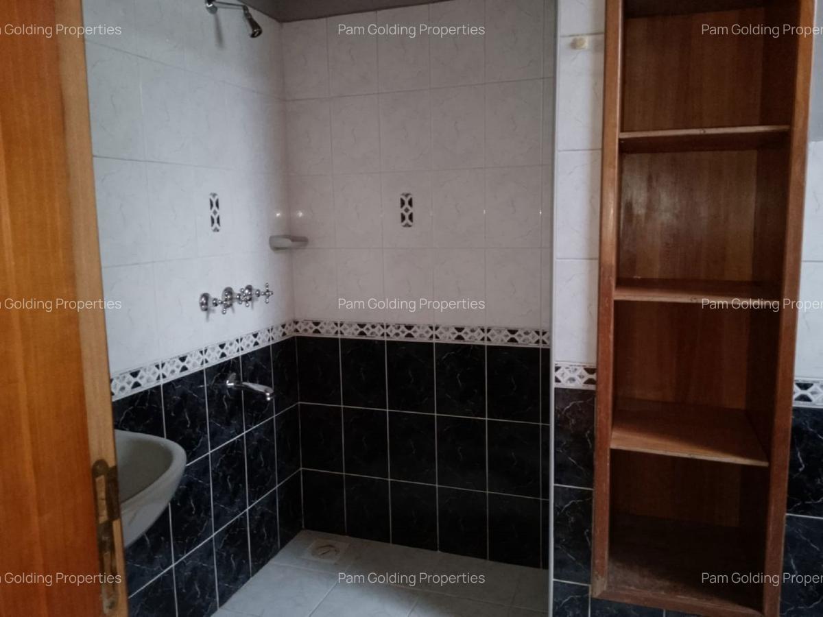 4 Bed Apartment with En Suite in Kilimani - 10