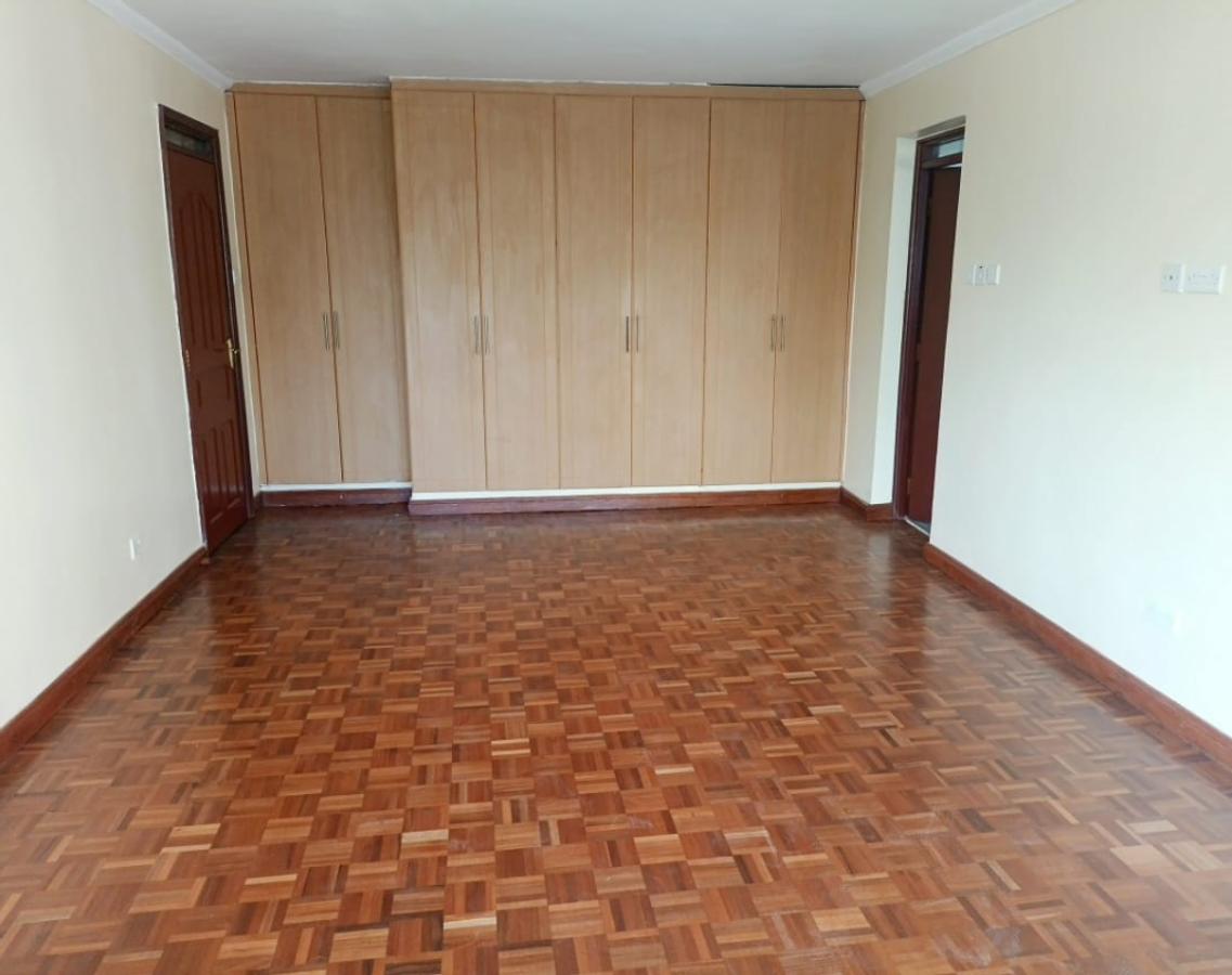 Serviced 3 Bed Apartment with En Suite in Kilimani - 12