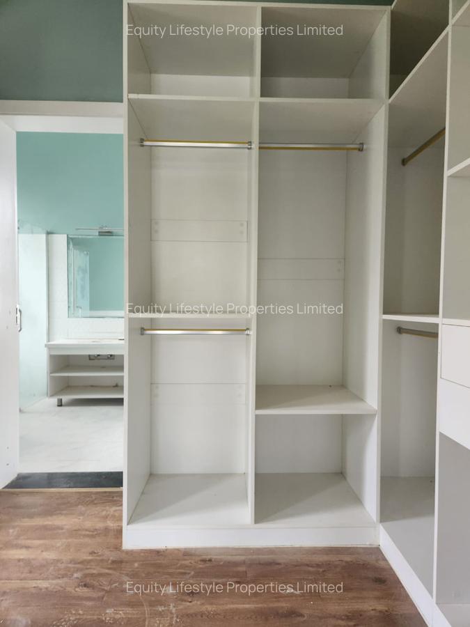 5 Bed House with En Suite at Kerarapon Road - 6