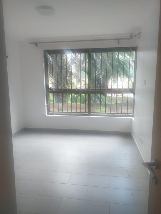 2 Bed Apartment with En Suite in Lavington - 8