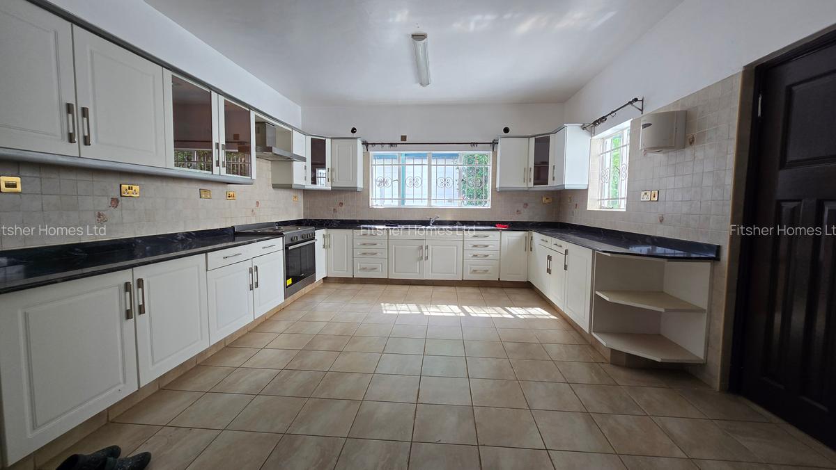 4 Bed House with En Suite in Muthaiga - 19