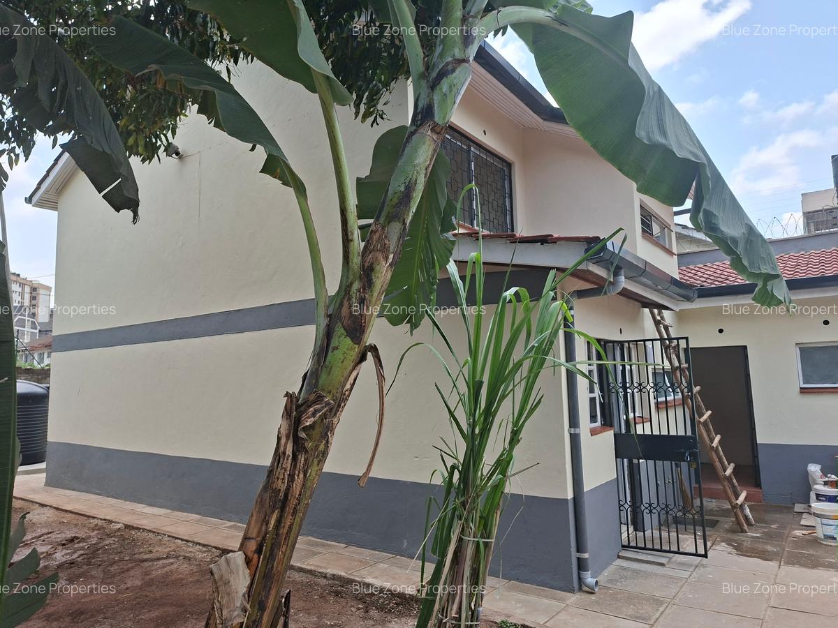 3 Bed Townhouse with En Suite at South B - 2
