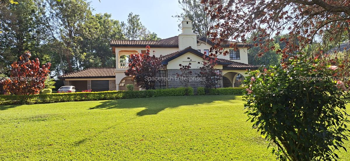 5 Bed House with En Suite in Runda - 2