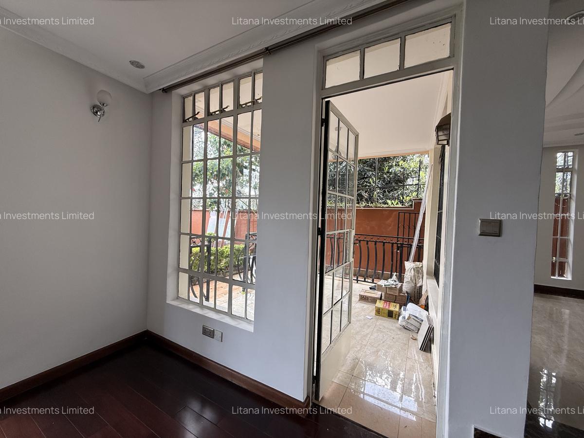 5 Bed Townhouse with En Suite in Lavington - 7