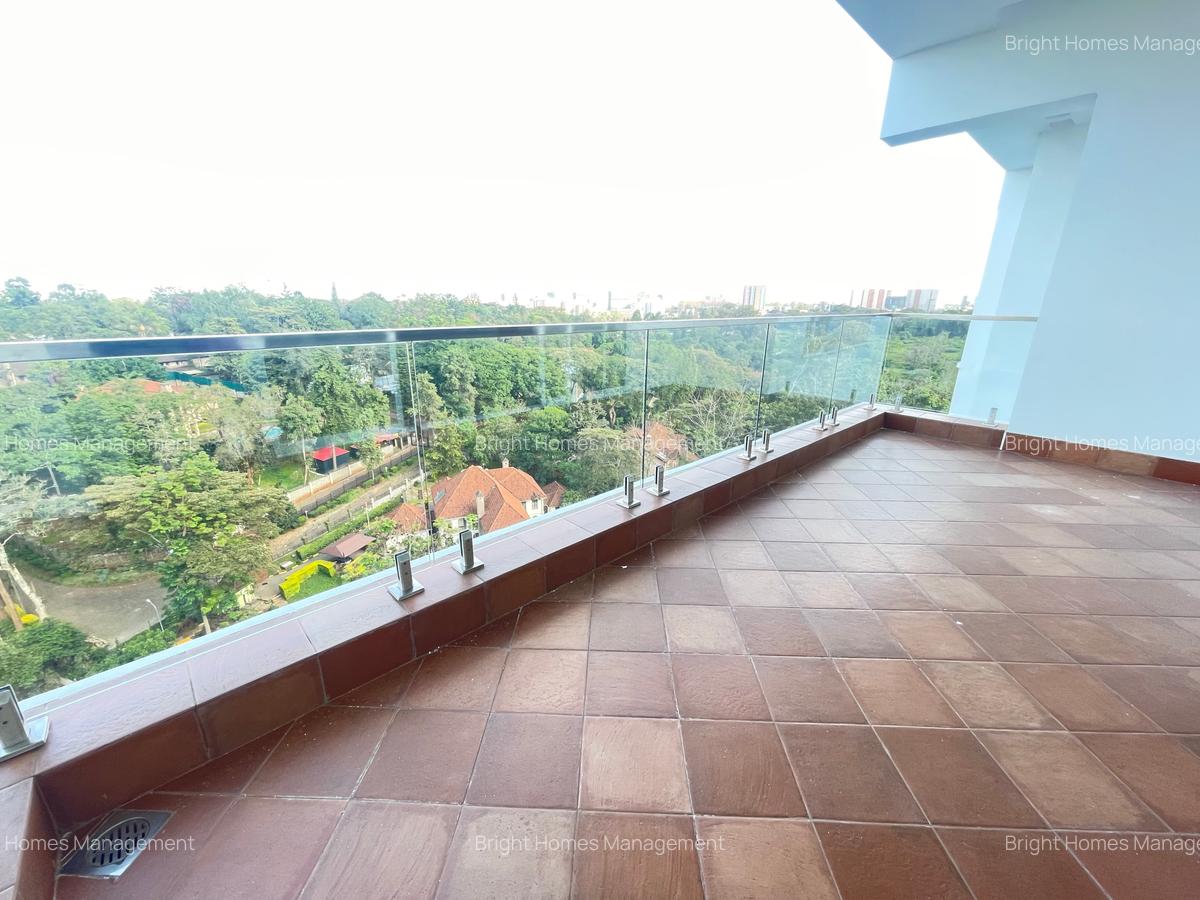 3 Bed Apartment with En Suite in Parklands - 2
