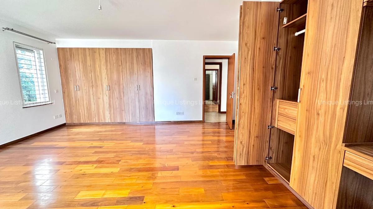 4 Bed Apartment with En Suite in Lavington - 9