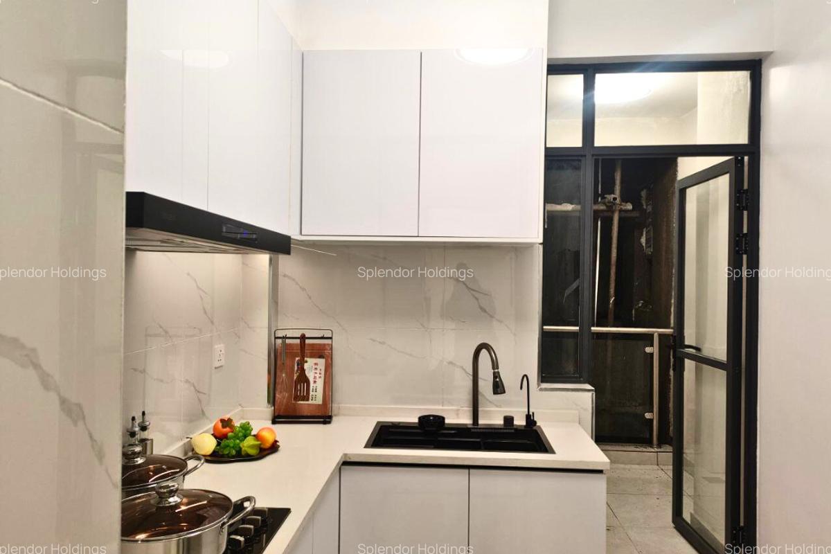 Serviced 2 Bed Apartment with En Suite in Westlands Area - 6