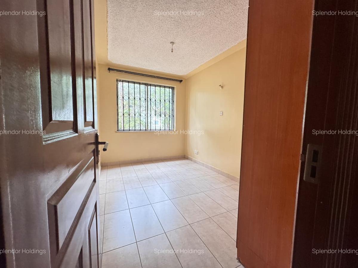 3 Bed Apartment with En Suite in Lavington - 6