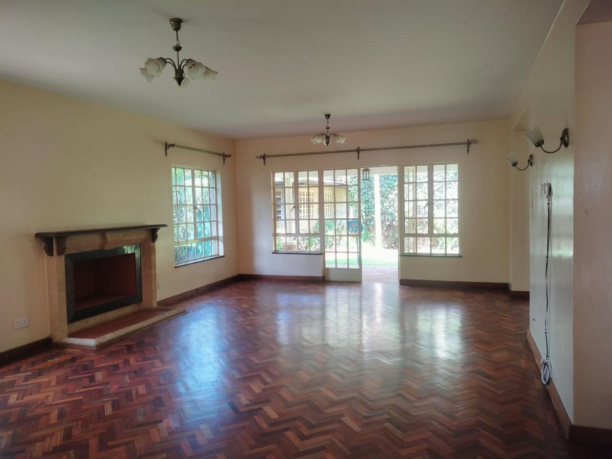 5 Bed Townhouse with En Suite at Lavington - 10