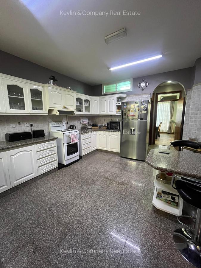 5 Bed Townhouse with En Suite in Riverside - 13