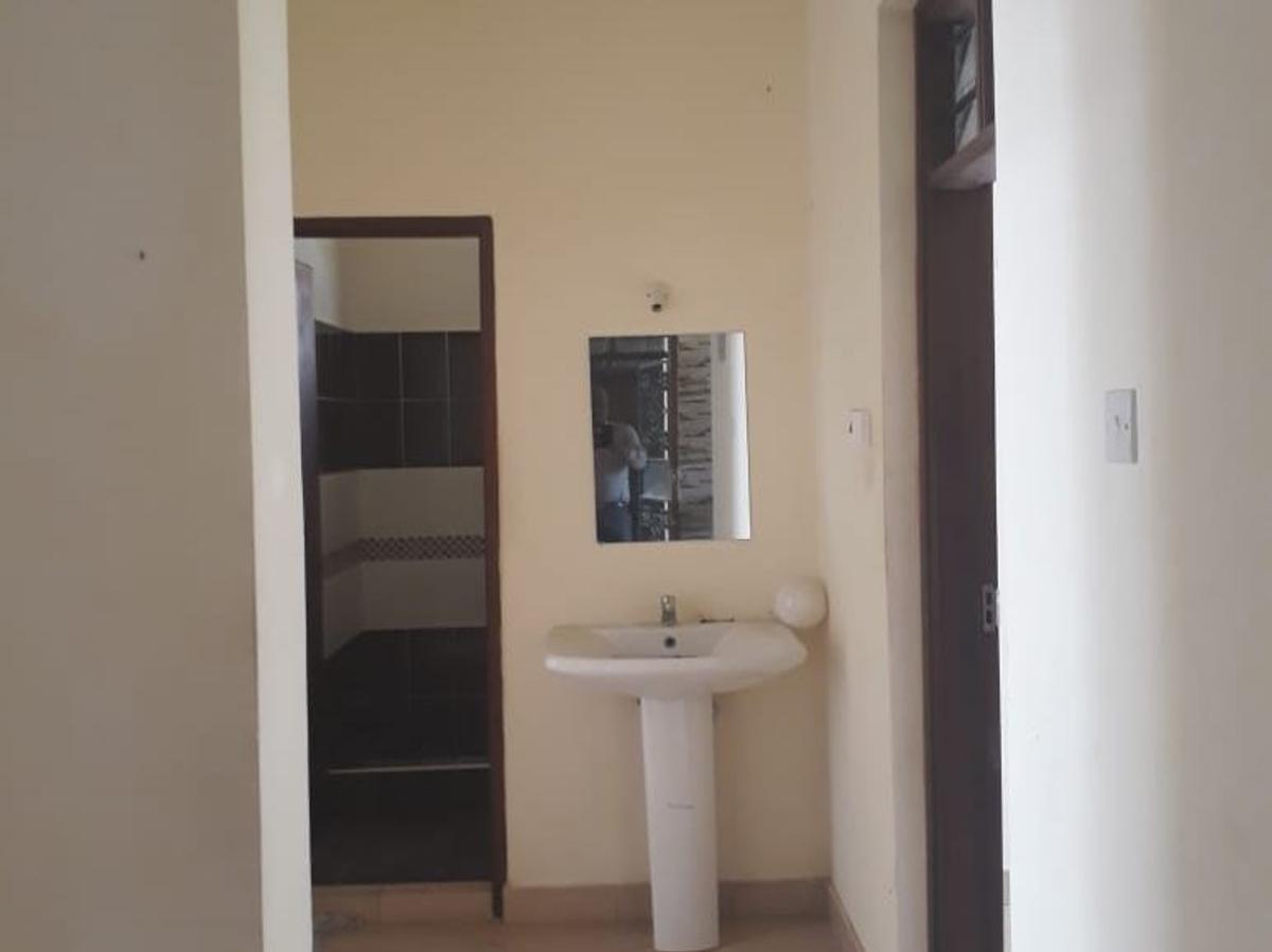 2 Bed Apartment in Mtwapa - 10