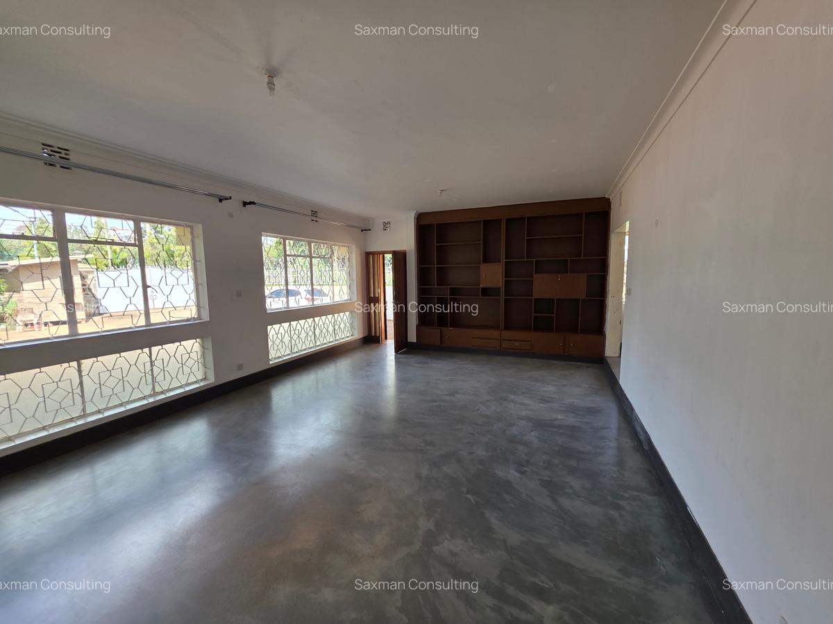 6 Bed House with Staff Quarters in Lake View - 6