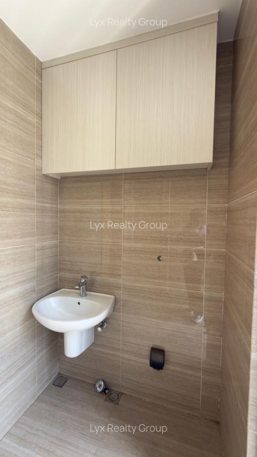 2 Bed Apartment with En Suite in Westlands Area - 8