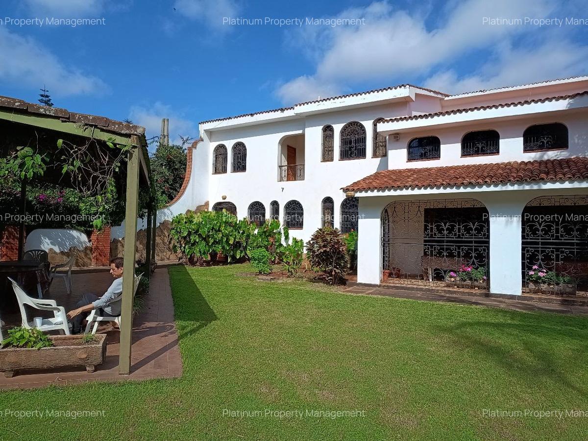 5 Bed Villa with En Suite in Gigiri - 1