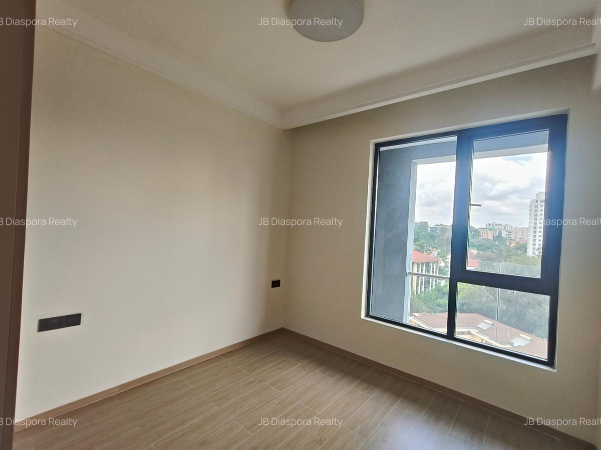1 Bed Apartment with En Suite at Riverside Drive - 4
