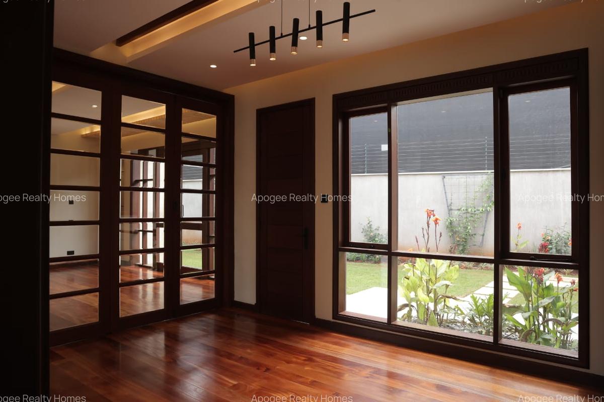 5 Bed House with En Suite at Runda - 18