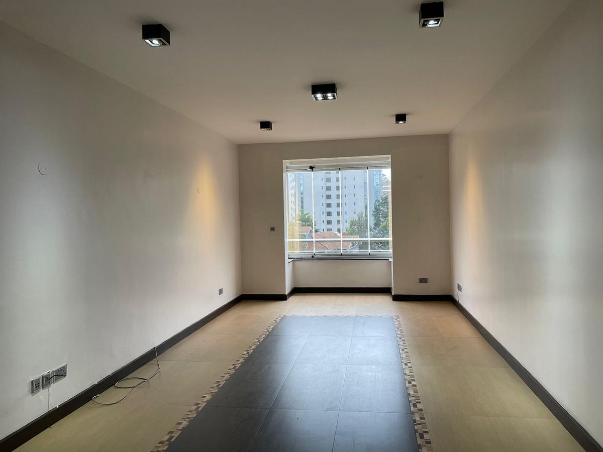 3 Bed Apartment with En Suite in Riverside - 11