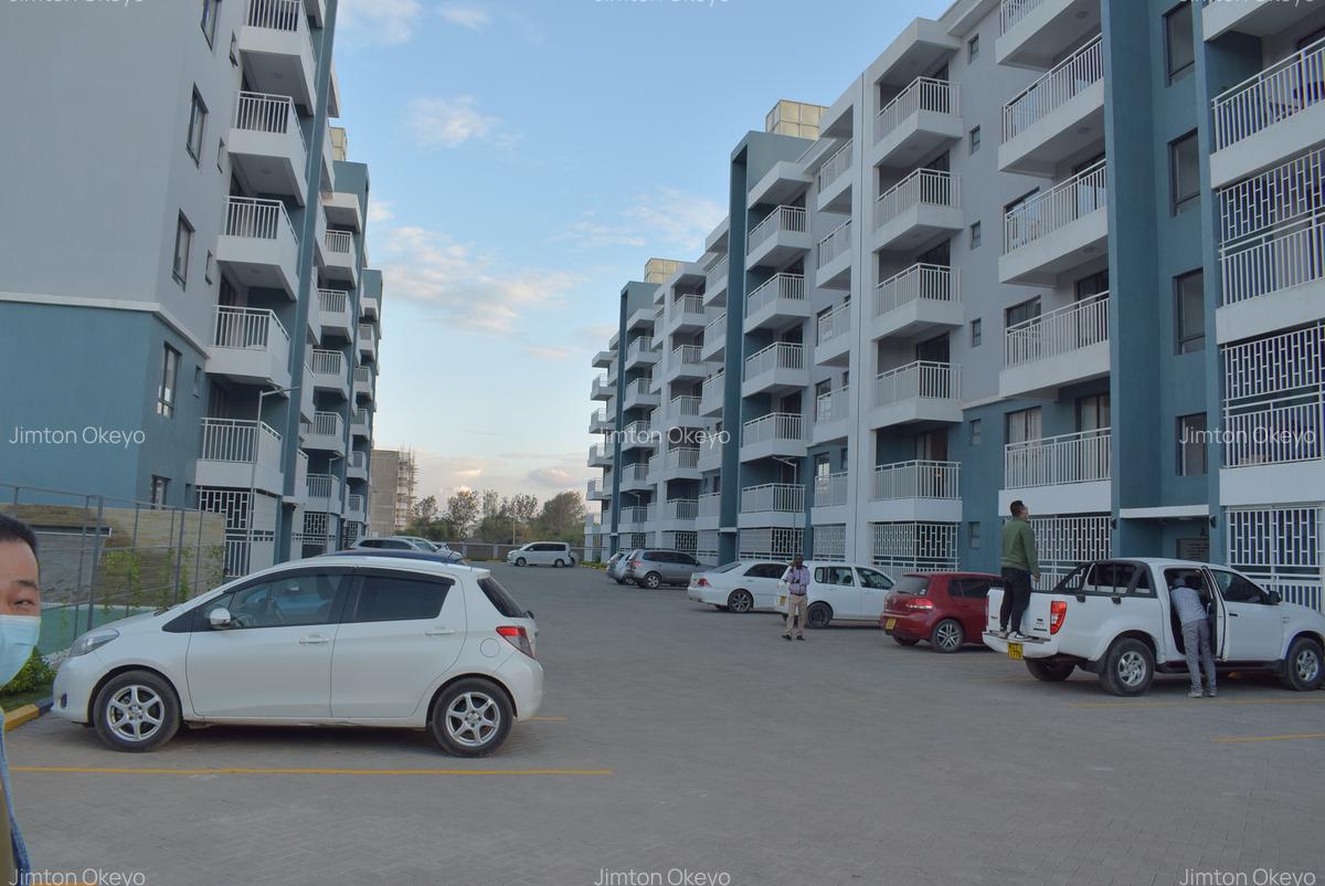 3 Bed Apartment with Swimming Pool at Ellan Park Road - 9