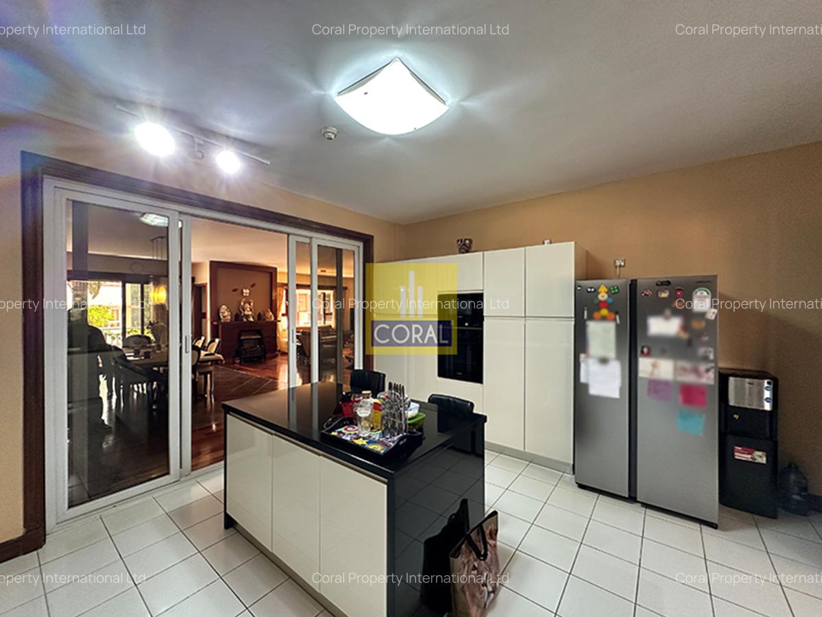 4 Bed Apartment in Parklands - 4