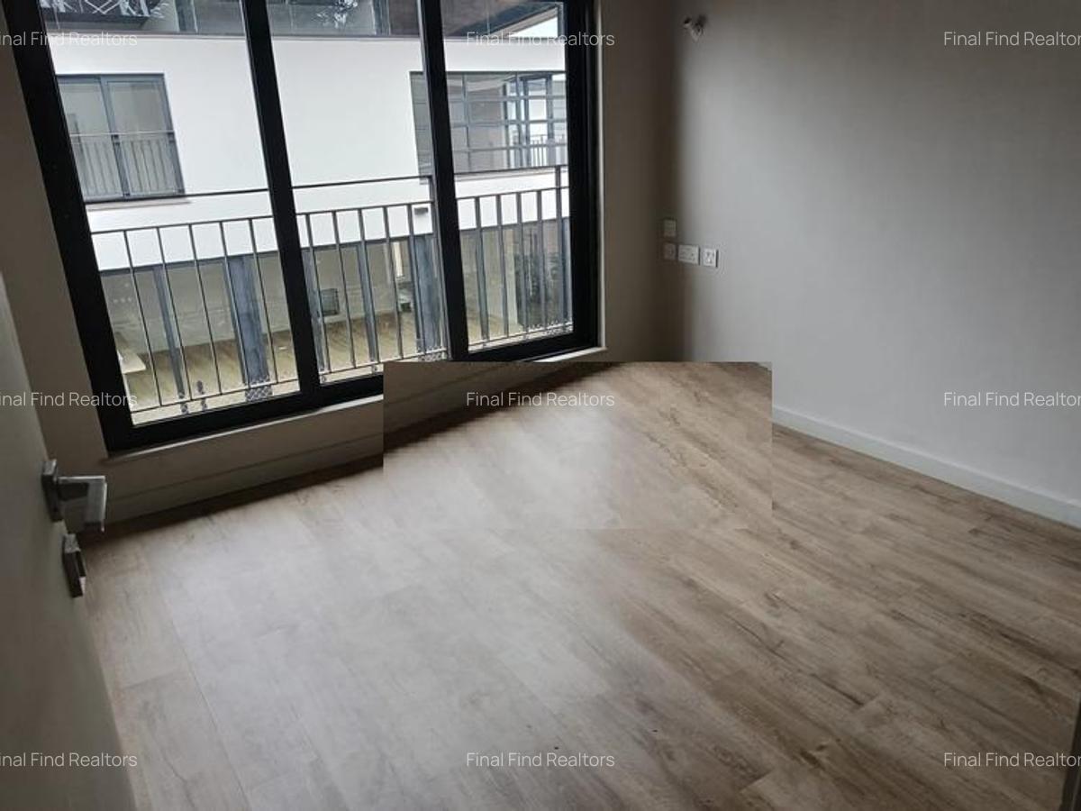 4 Bed House with En Suite in Runda - 6