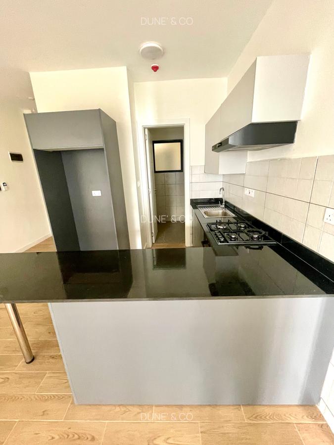 1 Bed Apartment with En Suite in Lavington - 5