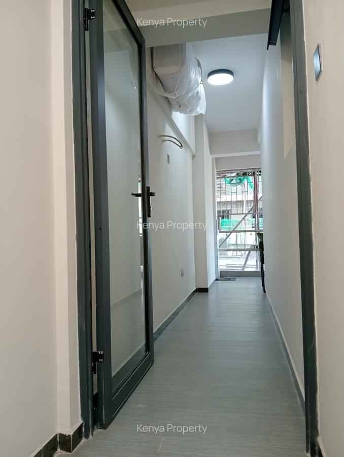 1 Bed Apartment with En Suite at Off Wood Avenue - 5