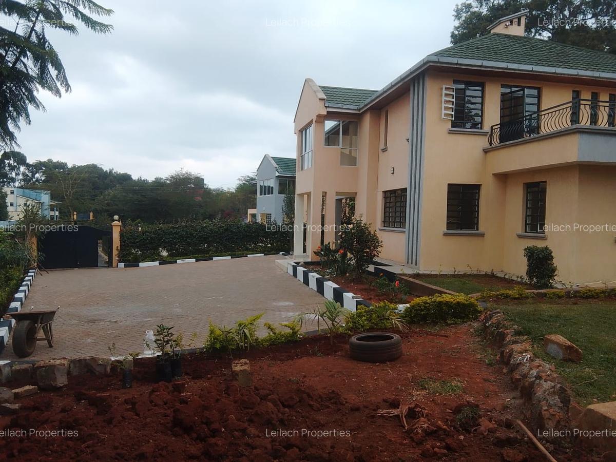 4 Bed House with En Suite in Karen - 2