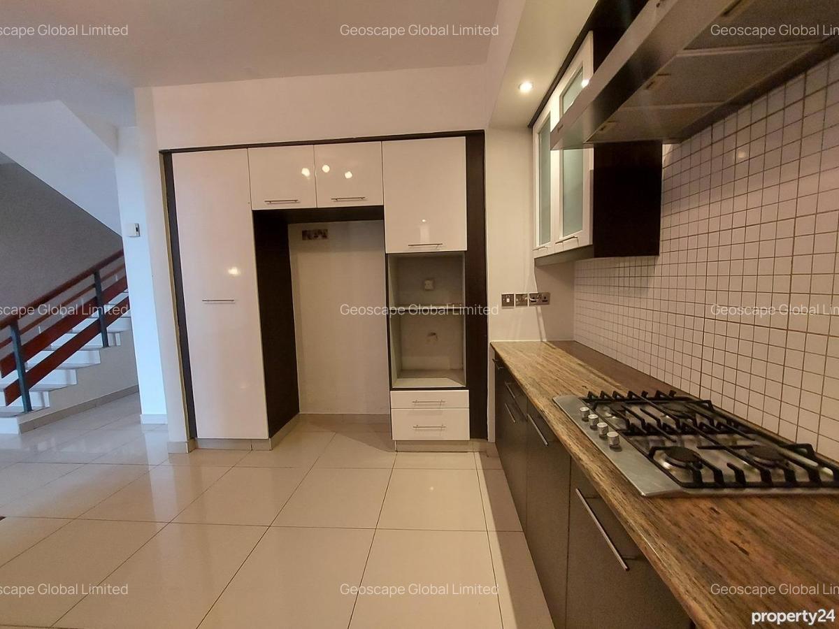 3 Bed Apartment with En Suite in Westlands Area - 12