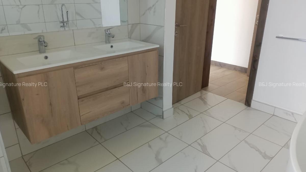 2 Bed Apartment with En Suite in Gigiri - 3