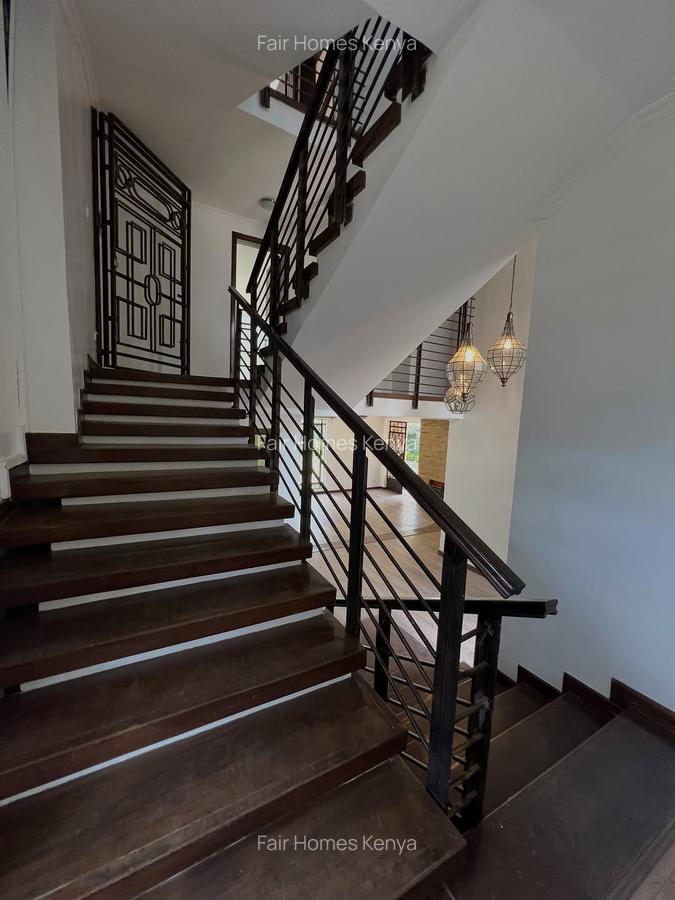 4 Bed Townhouse with En Suite at Lavington Green - 15