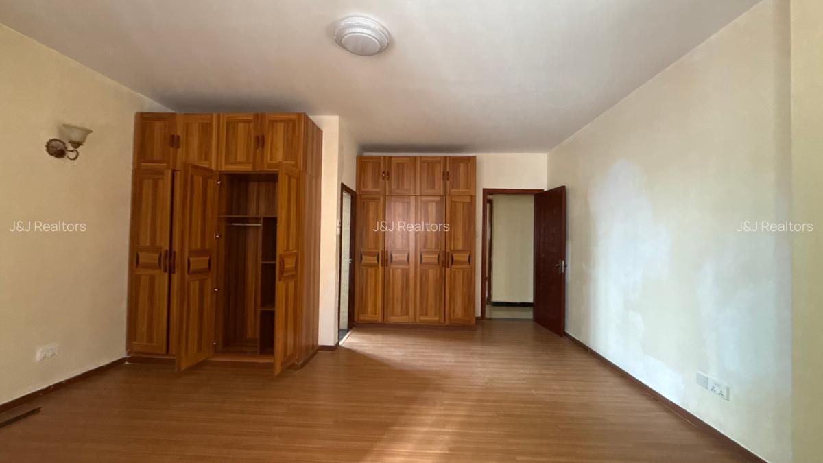 3 Bed Apartment with En Suite in Kilimani - 11