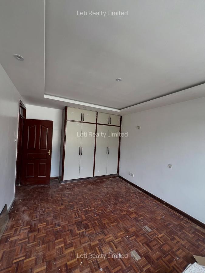 4 Bed Townhouse with En Suite in Lavington - 10