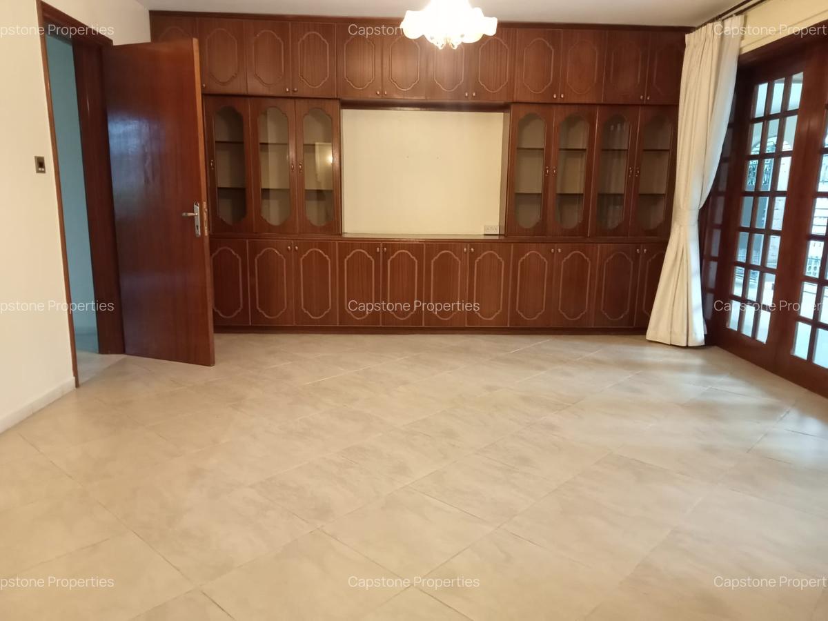 5 Bed House with En Suite in Runda - 8