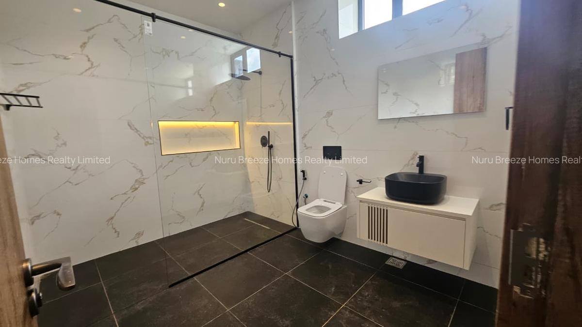 5 Bed House with En Suite in Nyari - 15